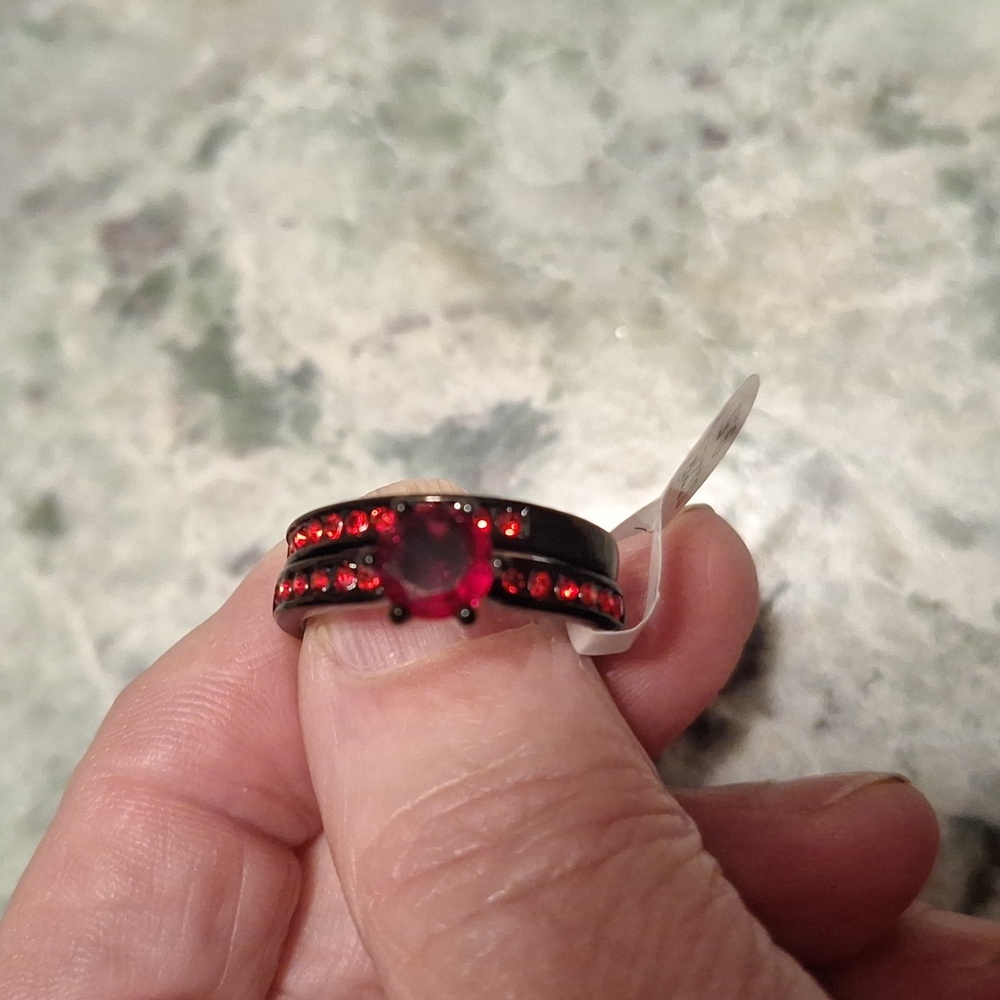 Elegant Goth Red and Black Women's Ring Set